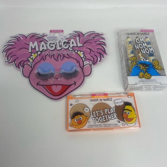 Wet N Wild Limited Edition Sesame Street Makeup Set - NEW - Picture 1 of 8